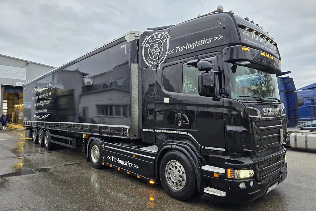 ansamblu Scania si meiremorca cu prelata